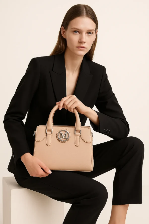 Sandstone muse - Image 3